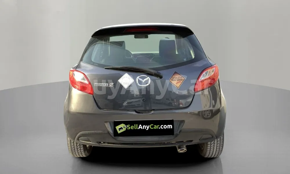 Vehicle photo 2