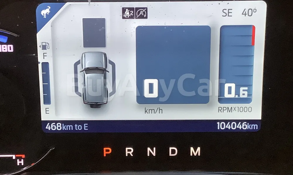 Vehicle photo 7