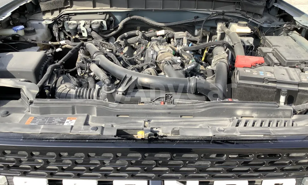 Vehicle photo 5