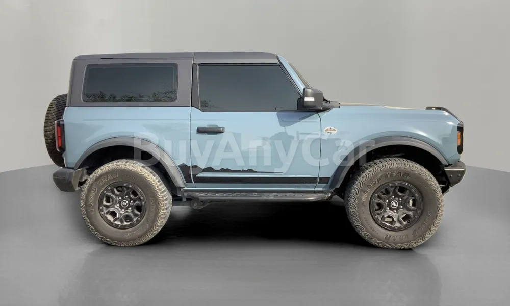 Vehicle photo 3