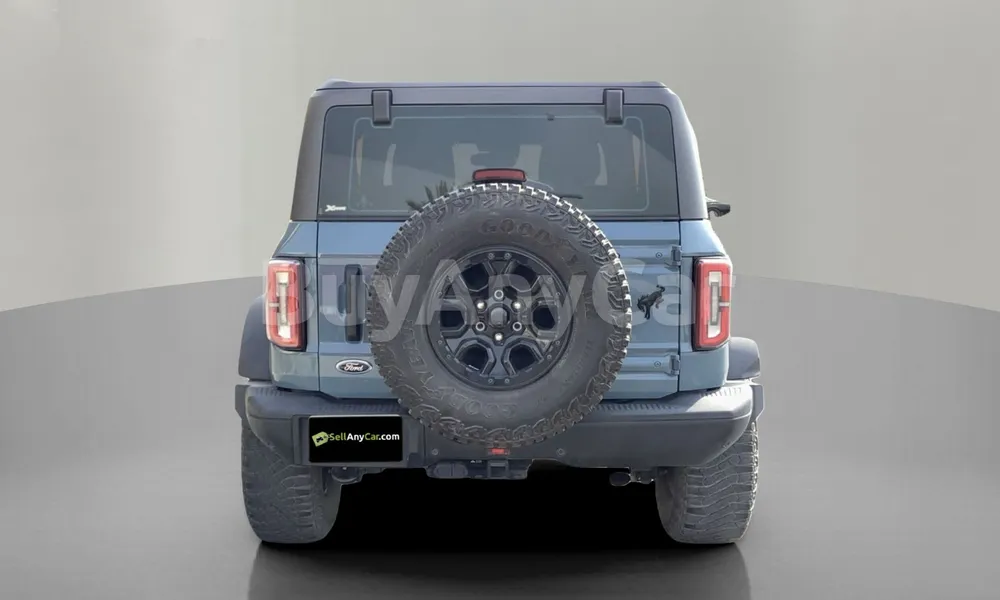 Vehicle photo 2
