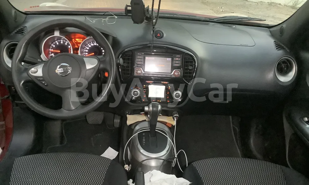 Vehicle photo 6