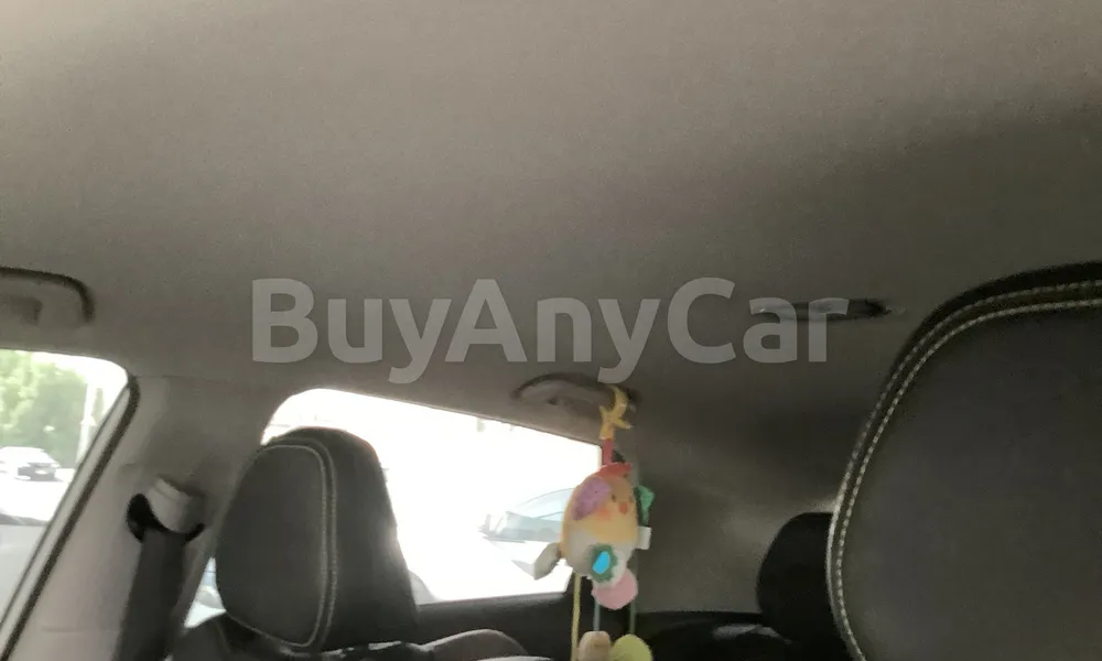 Vehicle photo 10