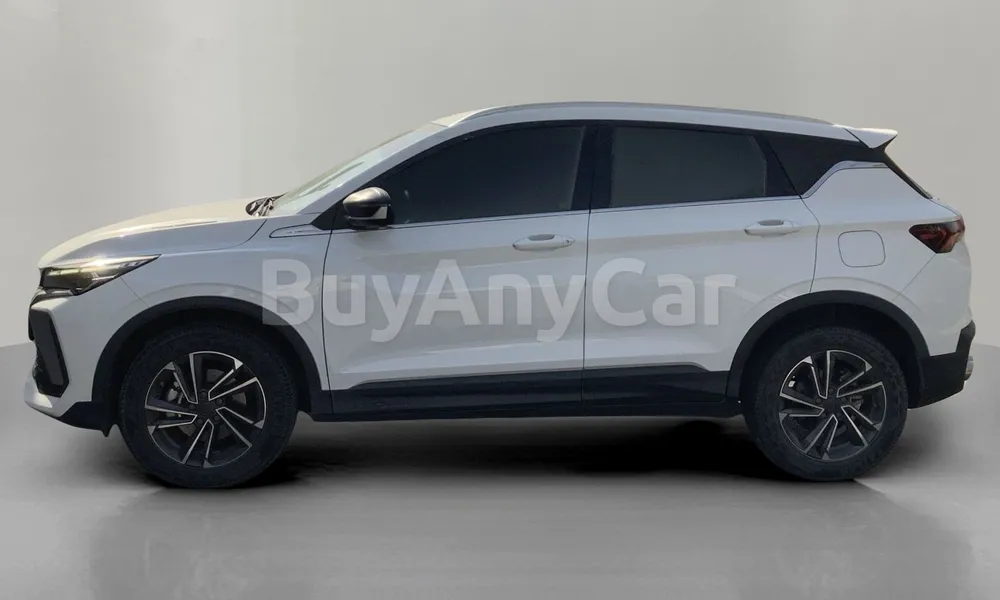 Vehicle photo 5