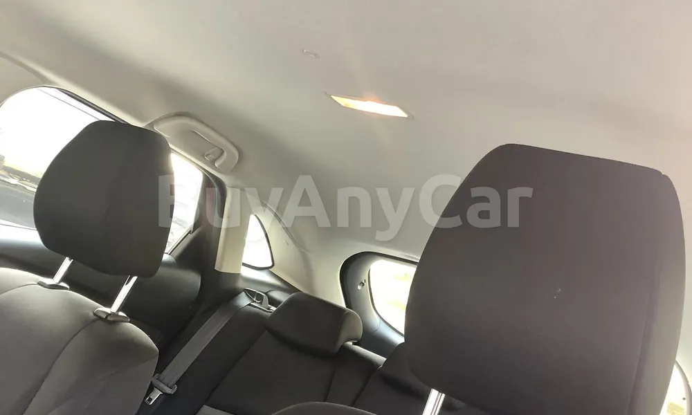 Vehicle photo 8