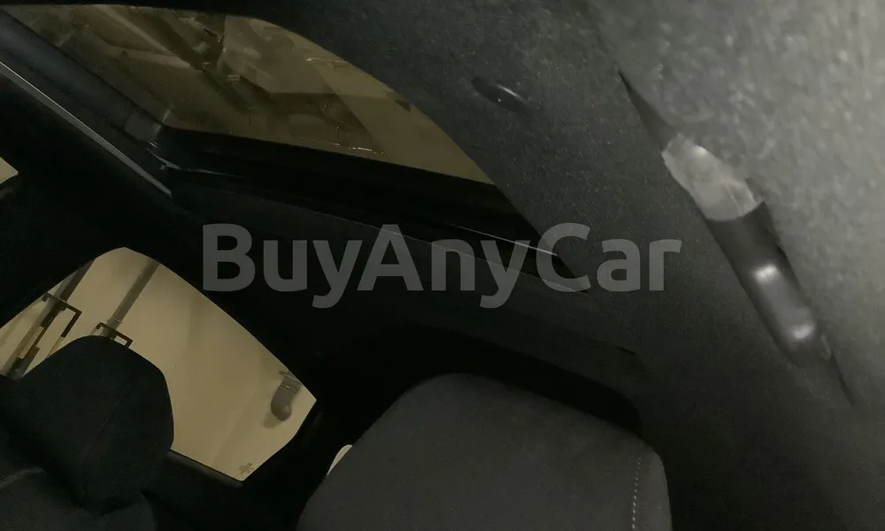 Vehicle photo 9
