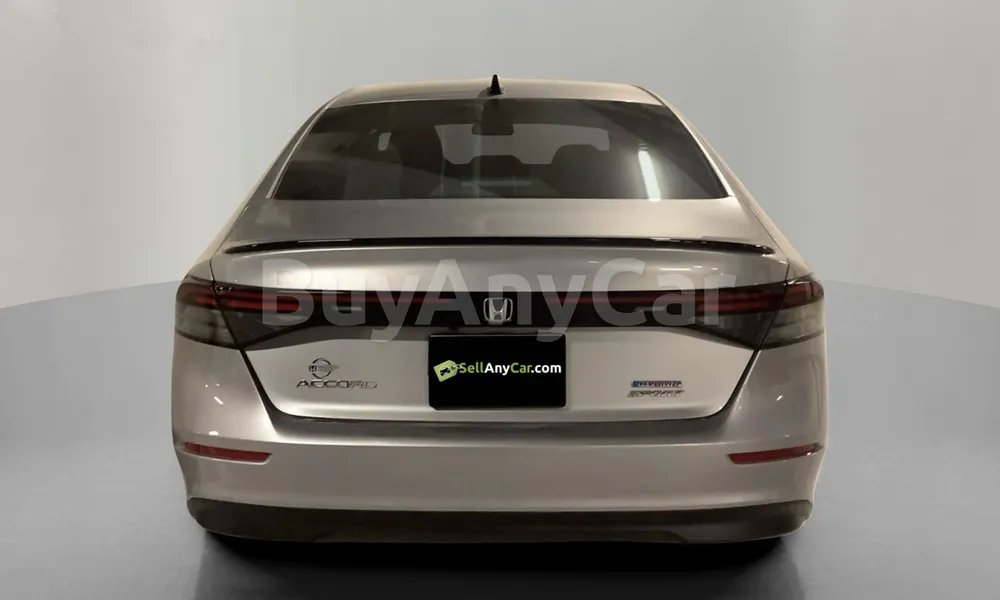 Vehicle photo 2