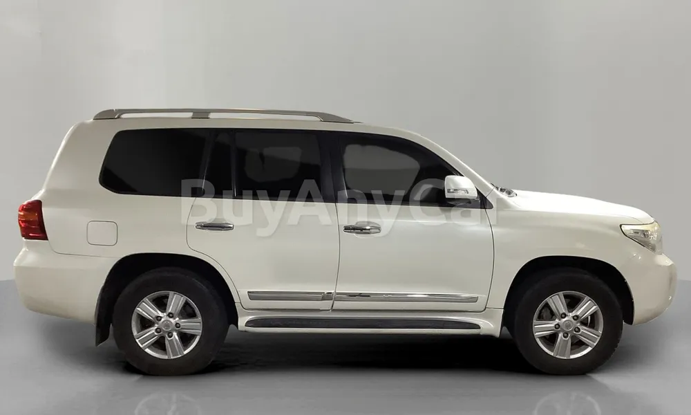 Vehicle photo 4