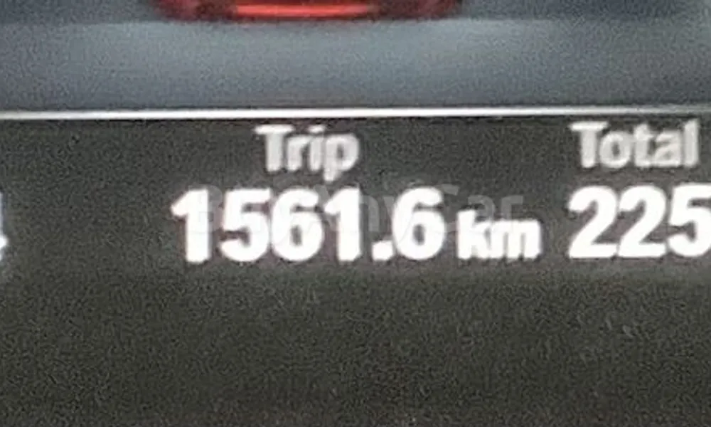 Vehicle photo 5