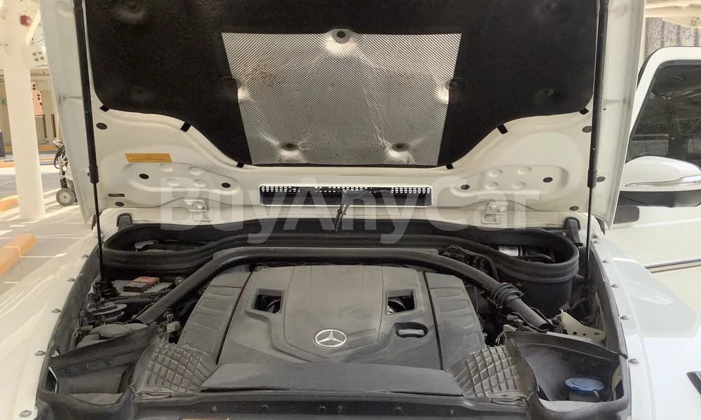 Vehicle photo 8