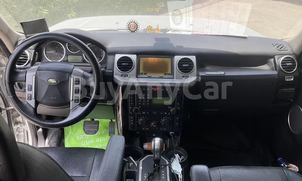 Vehicle photo 7