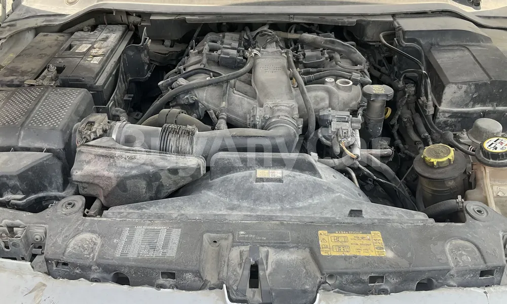 Vehicle photo 5