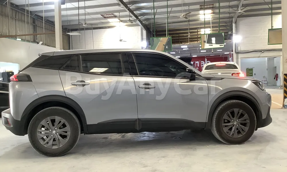 Vehicle photo 4