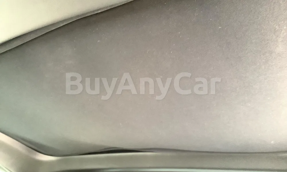Vehicle photo 9