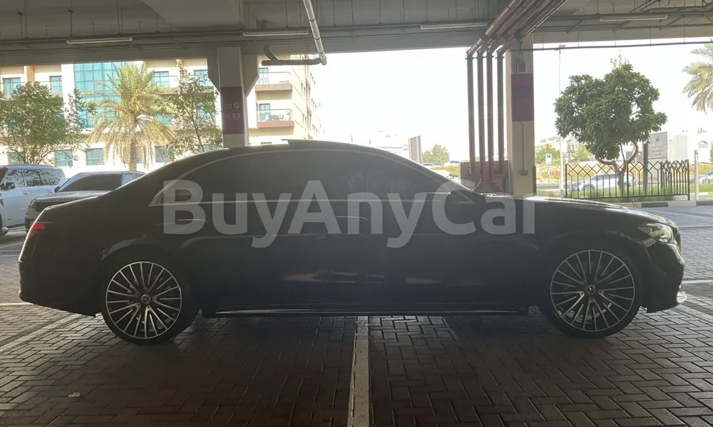 Vehicle photo 3