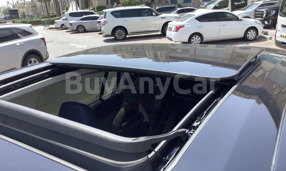 Vehicle photo 17