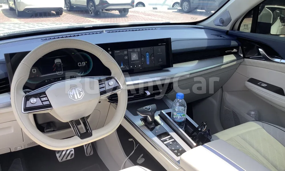 Vehicle photo 21