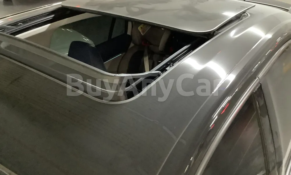 Vehicle photo 32