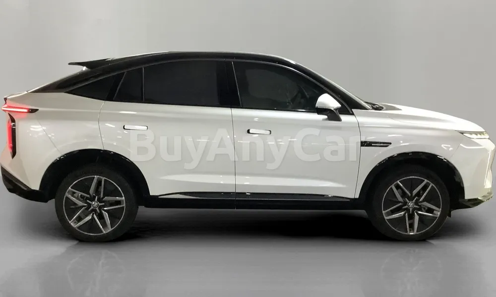 Vehicle photo 28