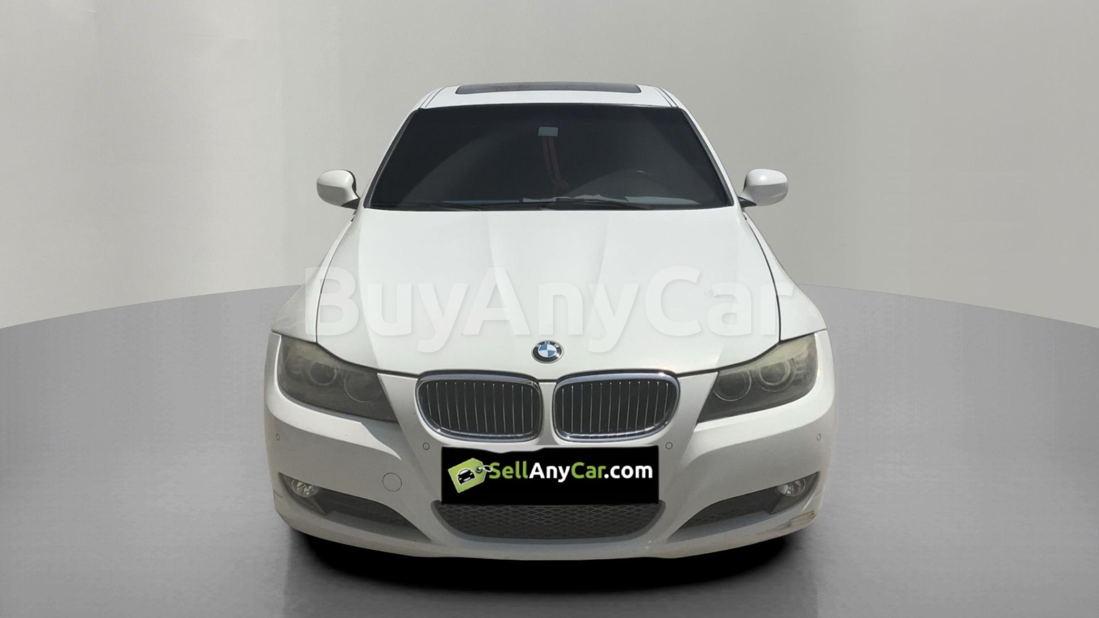 BMW 3-Series 2011