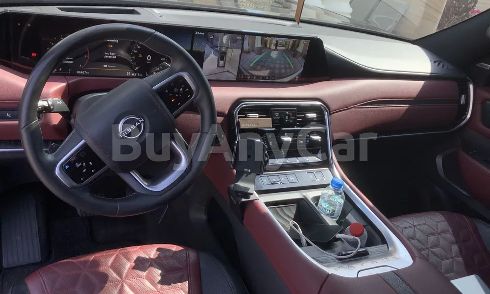 Vehicle photo 8