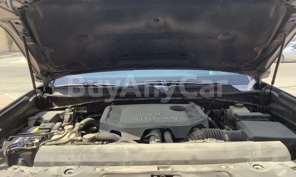 Vehicle photo 6