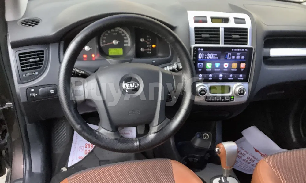 Vehicle photo 8