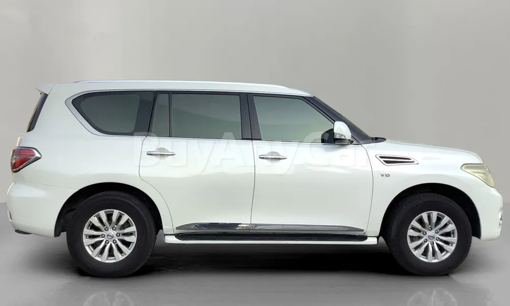 Vehicle photo 3