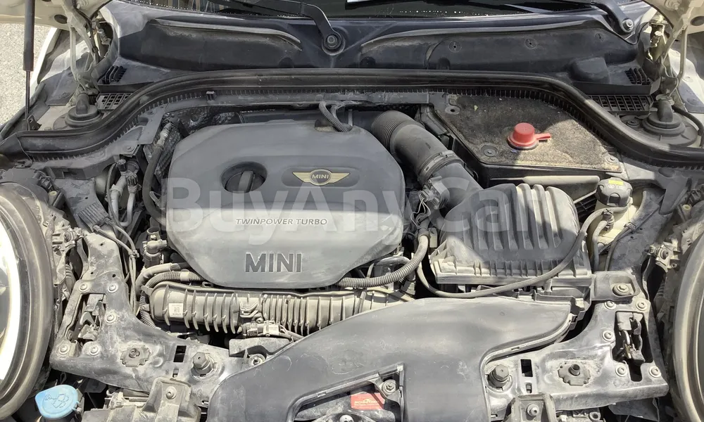 Vehicle photo 7