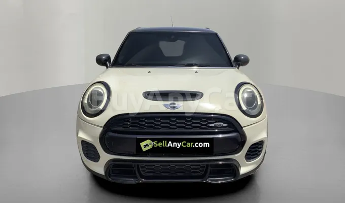 carsDetail