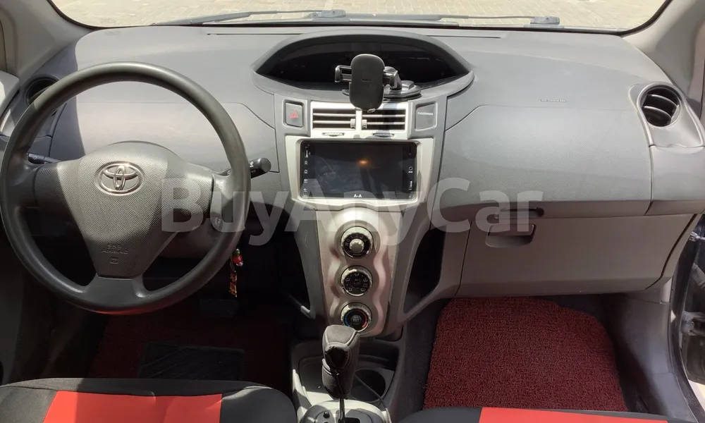 Vehicle photo 9