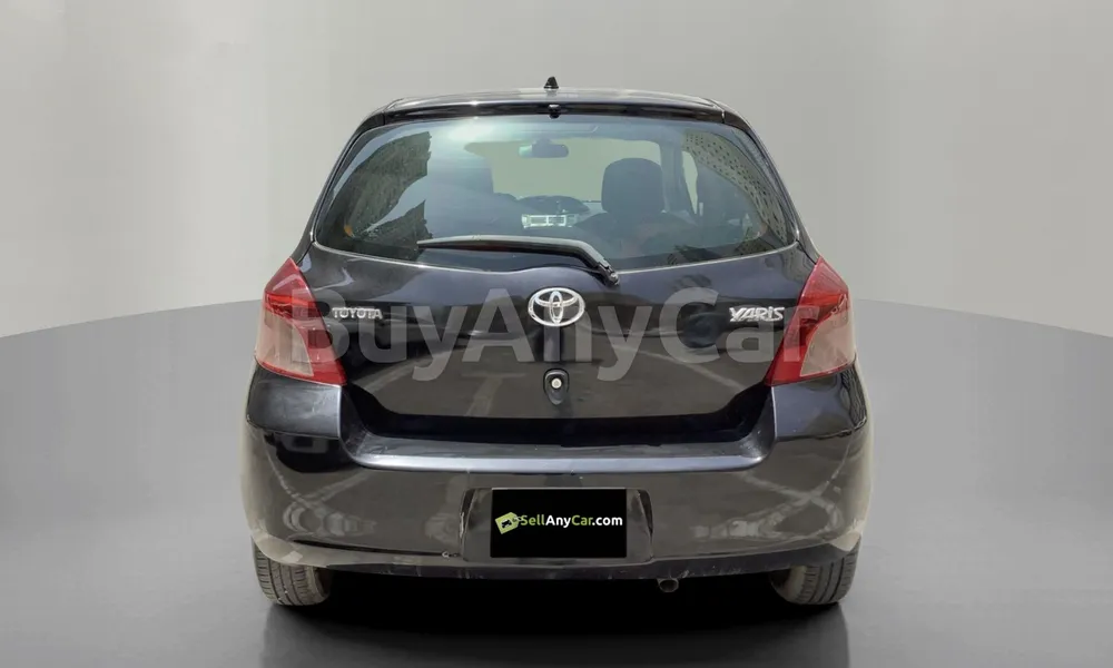 Vehicle photo 2
