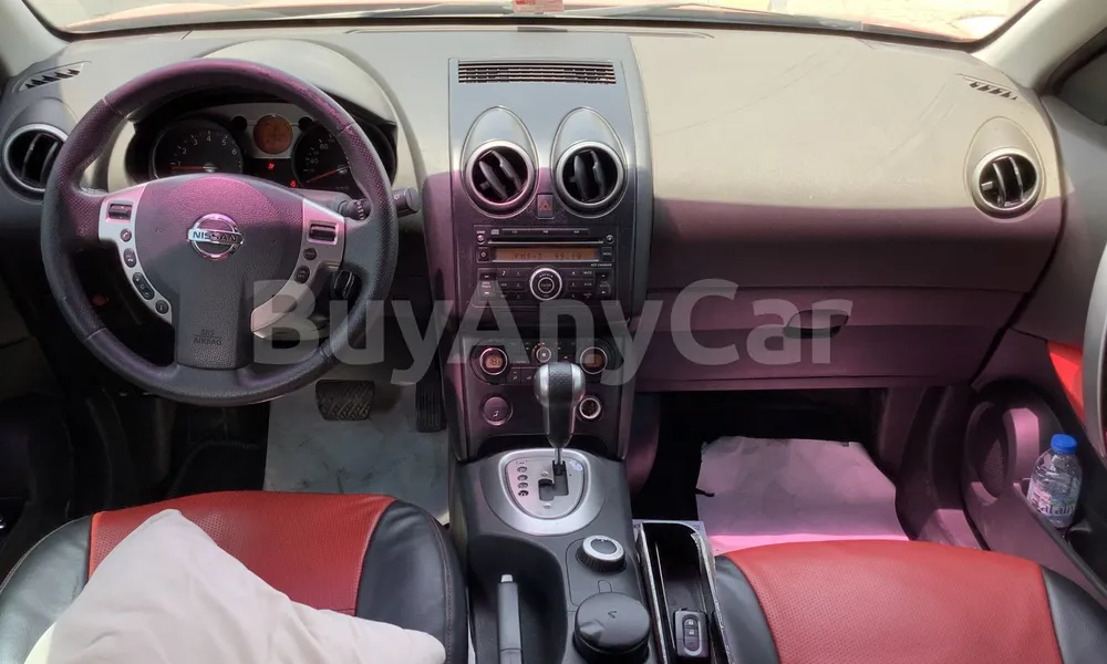 Vehicle photo 8