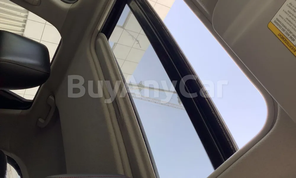 Vehicle photo 9