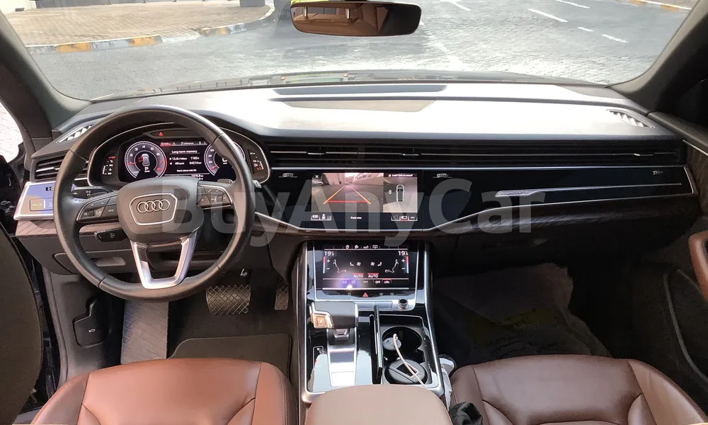 Vehicle photo 9