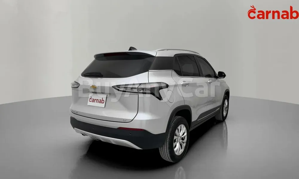 Vehicle photo 8