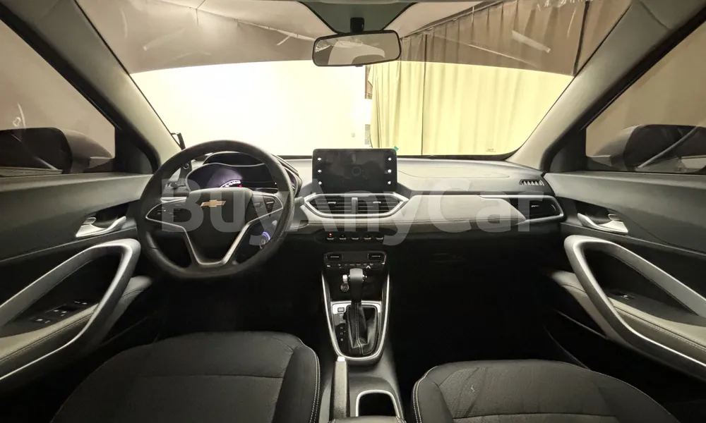 Vehicle photo 9