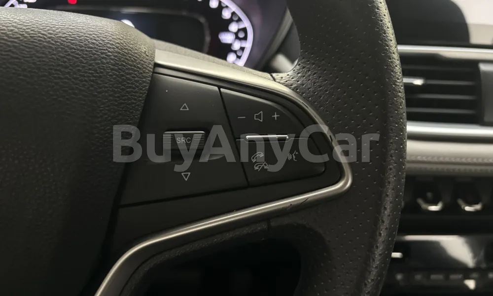 Vehicle photo 12