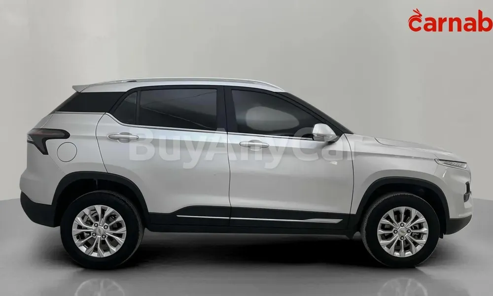 Vehicle photo 3