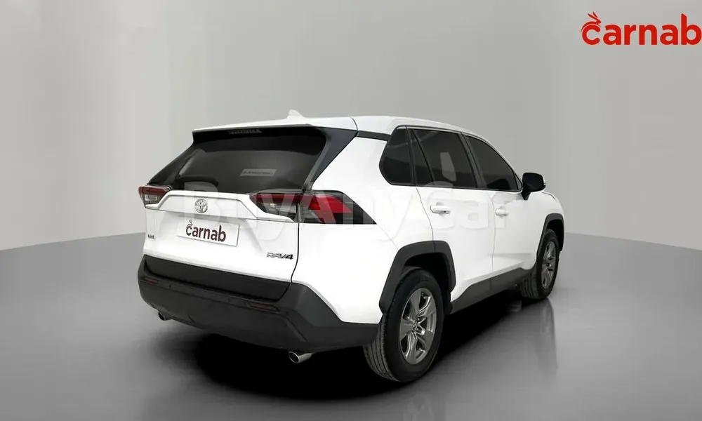 Vehicle photo 8