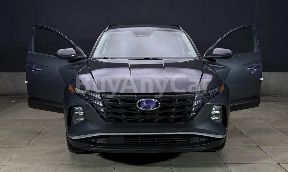 Vehicle photo 9
