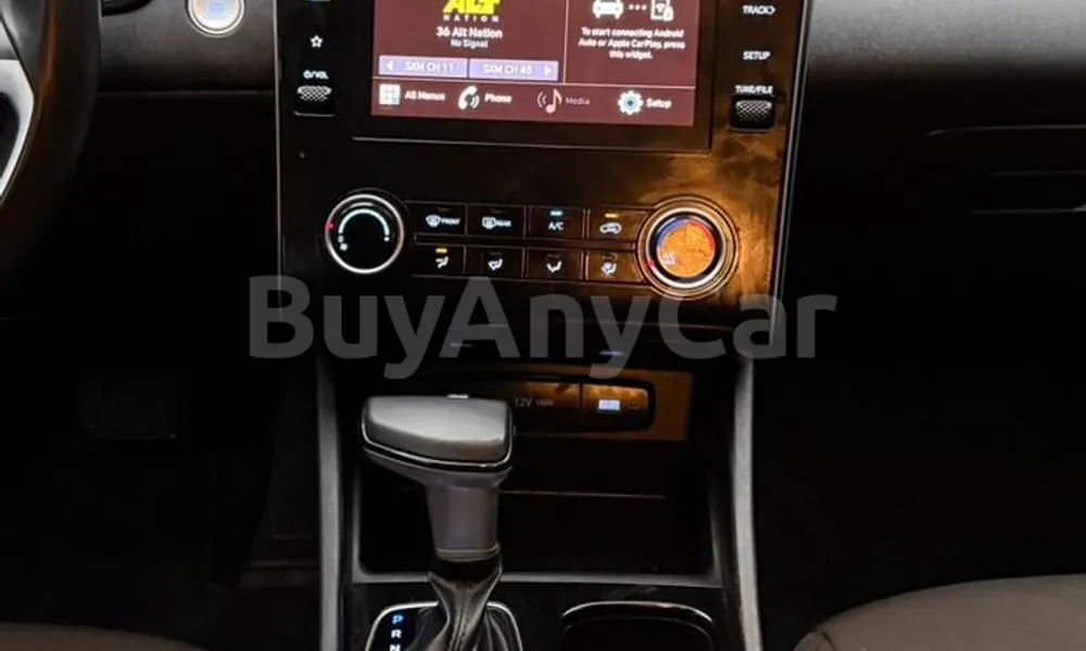 Vehicle photo 10