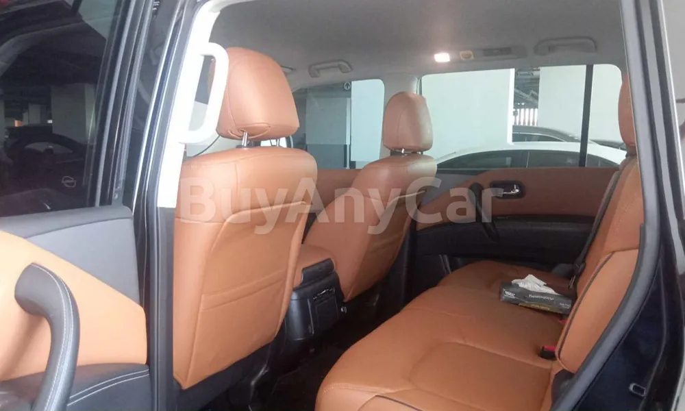 Vehicle photo 4