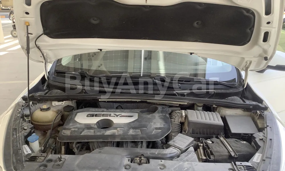 Vehicle photo 6