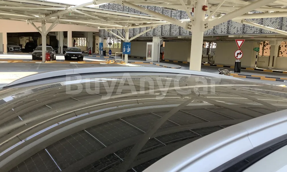 Vehicle photo 5