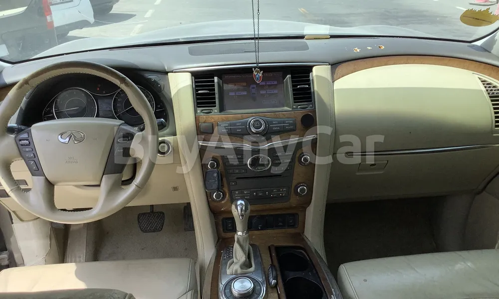 Vehicle photo 8