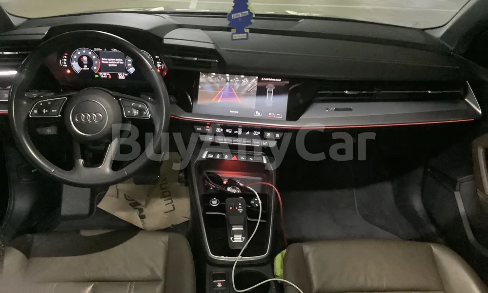 Vehicle photo 8