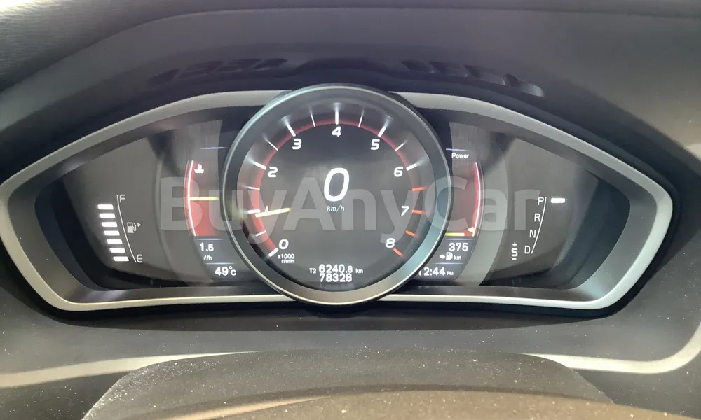 Vehicle photo 7