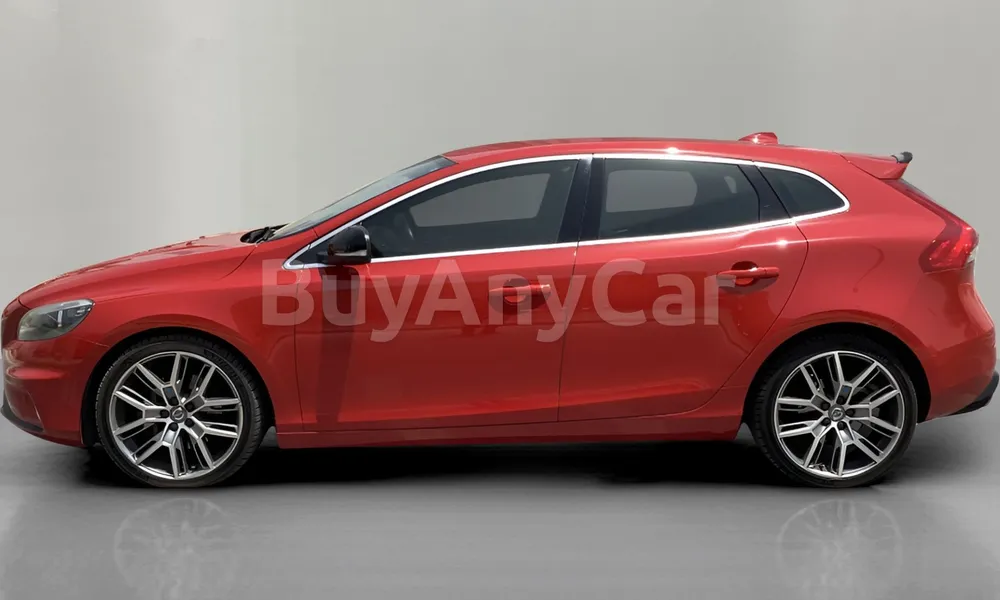 Vehicle photo 4