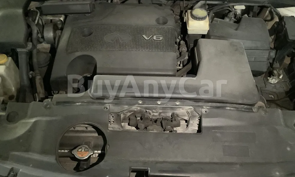 Vehicle photo 6
